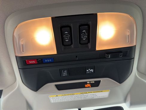 Used 2019 Subaru Crosstrek 2.0i Limited w/ Moonroof Package w/Navigation image 18