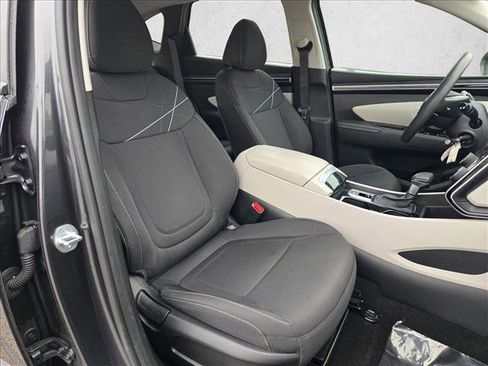 Used 2023 Hyundai Tucson SE image 20