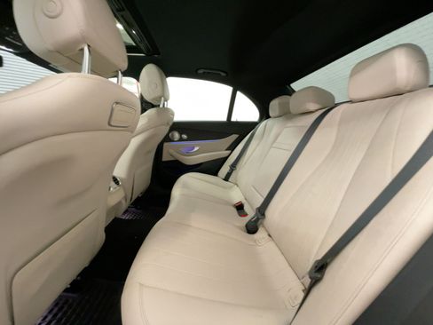 Used 2018 Mercedes-Benz E 300 4MATIC image 13