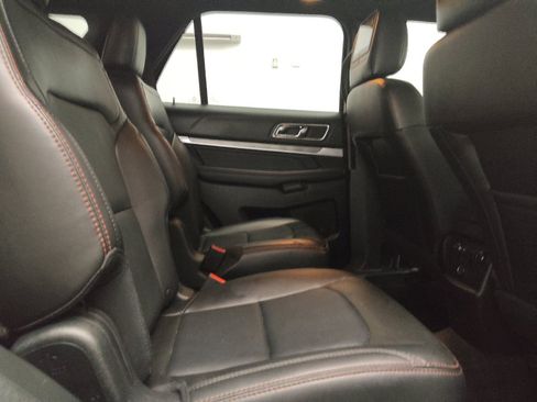 Used 2018 Ford Explorer Sport AWD/4WD image 19