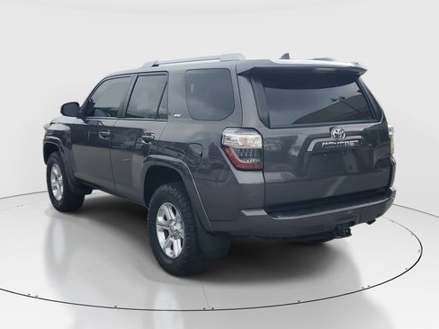 Used 2018 Toyota 4Runner 4WD image 5
