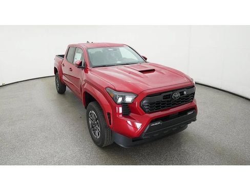 Used 2025 Toyota Tacoma TRD Sport AWD/4WD image 18