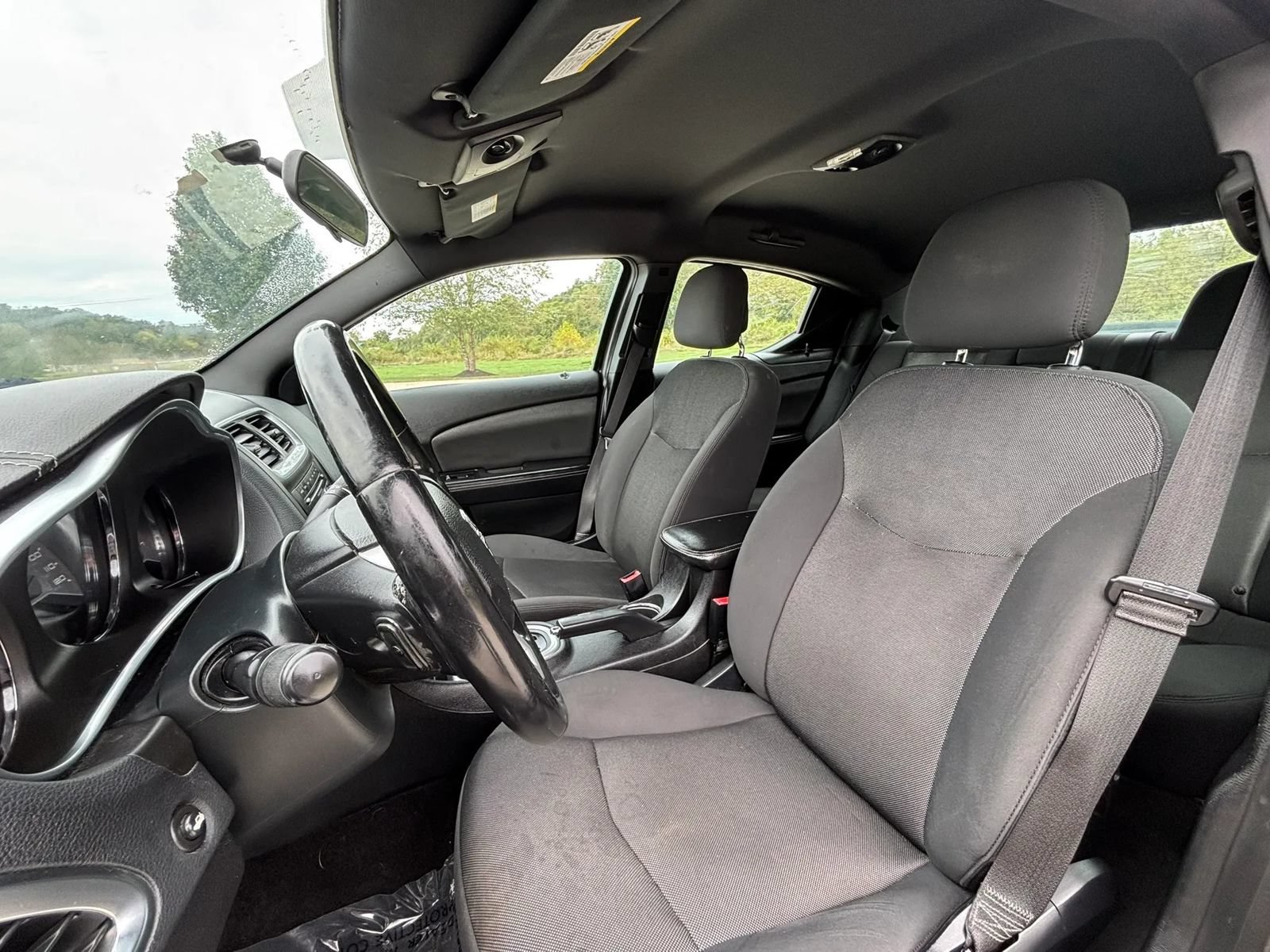 Used 2012 Dodge Avenger SXT FWD image 13
