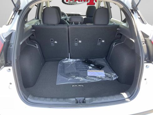 New 2025 Nissan Kicks Play S image 28