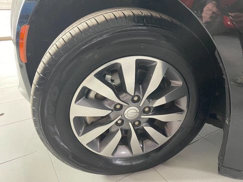 Used 2019 Chrysler Pacifica Touring-L Plus w/ Advanced Safetytec Group image 12