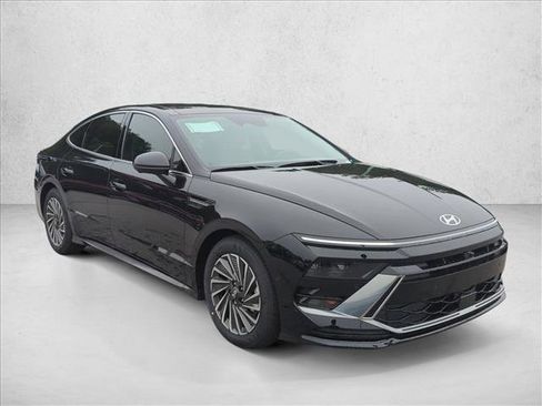 Used 2025 Hyundai Sonata Limited image 6