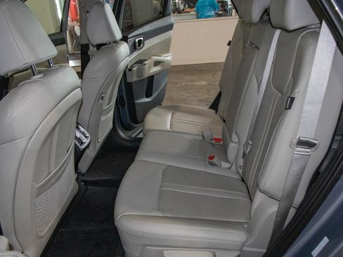 Used 2025 Kia Sorento S w/ Panoramic Sunroof Package FWD image 15