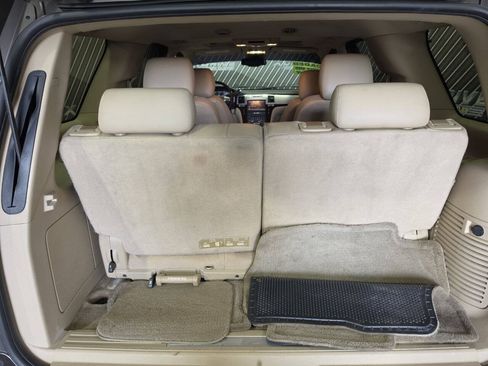 Used 2012 Cadillac Escalade Luxury RWD image 29