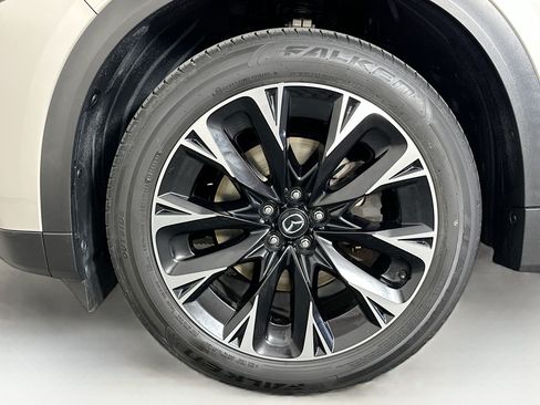 Used 2024 MAZDA CX-90 Plug-In Hybrid w/ Premium Plus AWD/4WD image 11