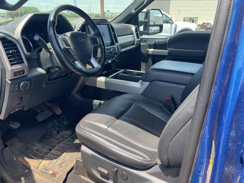 Used 2022 Ford F250 Lariat w/ Black Appearance Package AWD/4WD image 13