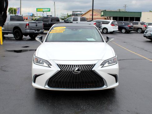 Used 2020 Lexus ES 350 w/ Luxury Package image 2