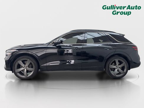 Used 2023 Genesis GV70 2.5T w/ Sport Prestige Package AWD/4WD image 3