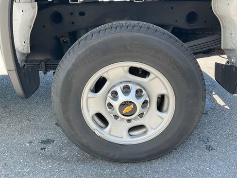 Used 2023 Chevrolet Silverado 2500 W/T w/ WT Convenience Package AWD/4WD image 9