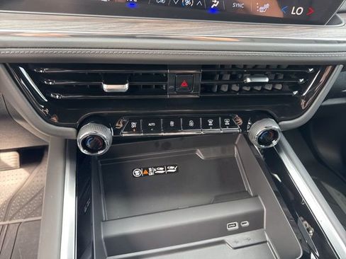 New 2026 Chevrolet Tahoe Z71 w/ Z71 Off-Road Package AWD/4WD image 30