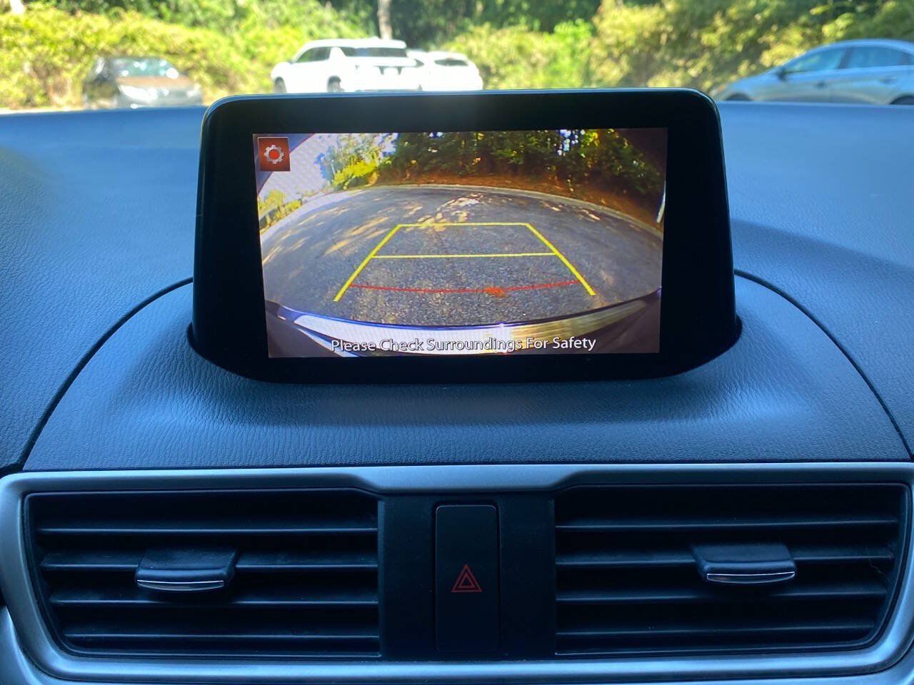 Used 2017 MAZDA MAZDA3 Touring FWD image 30