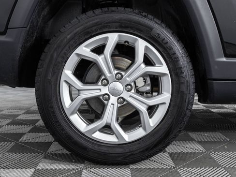 Used 2024 Jeep Compass Latitude AWD/4WD image 42