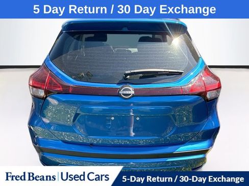 Used 2022 Nissan Kicks S w/ Interior Electronics Package FWD image 7