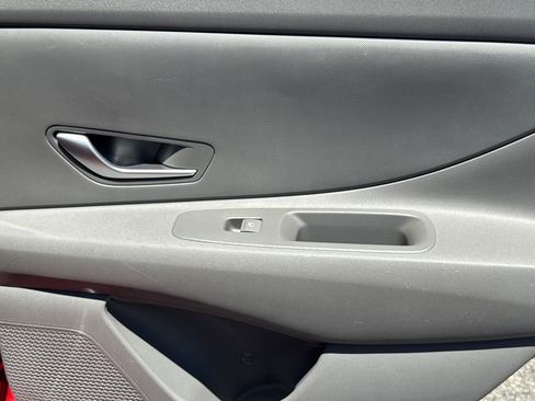 Used 2023 Hyundai Elantra SEL w/ Cargo Package FWD image 16