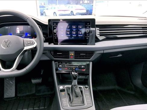 New 2026 Volkswagen Jetta SE FWD image 7