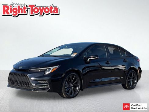 Certified 2026 Toyota Corolla SE image 1