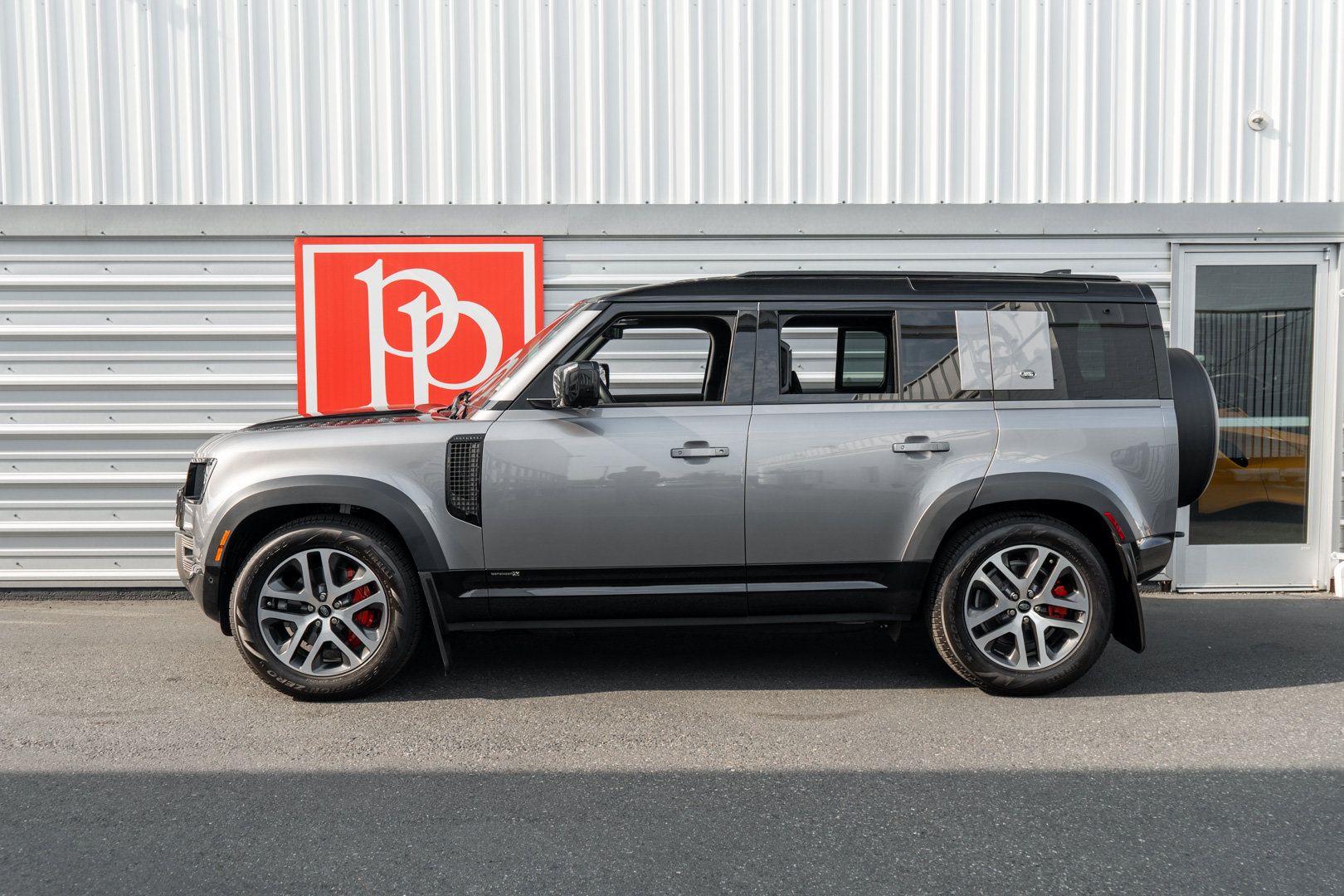 Used 2022 Land Rover Defender 110 X AWD/4WD image 37