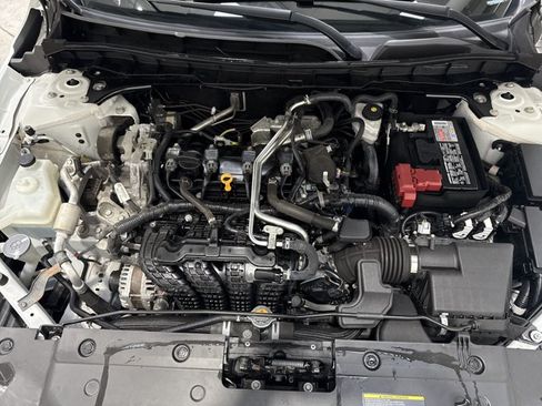 Used 2024 Nissan Altima 2.5 SV AWD/4WD image 30