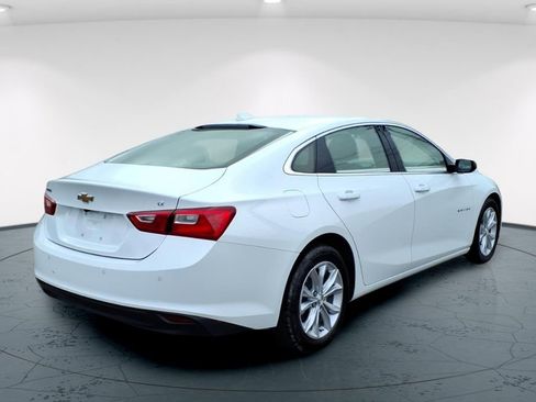 Used 2024 Chevrolet Malibu LT image 3