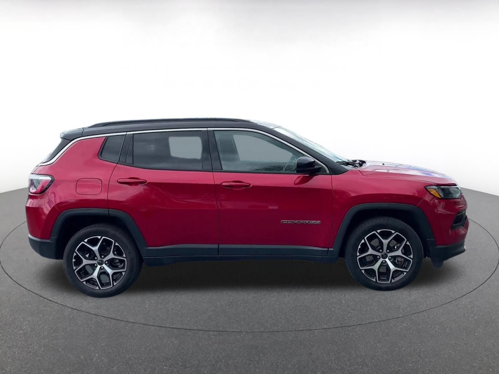 Used 2025 Jeep Compass Limited AWD/4WD image 29