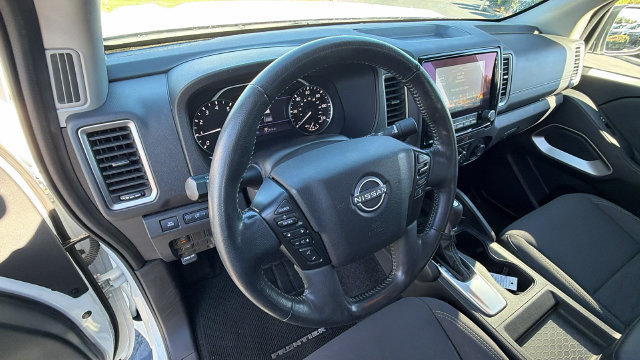 Used 2022 Nissan Frontier SV RWD image 31