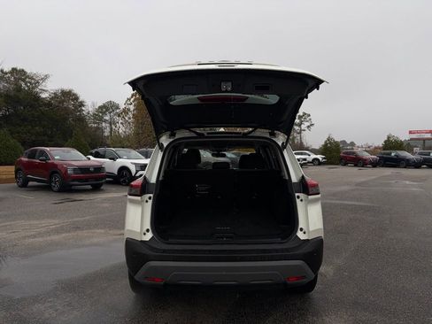 Certified 2023 Nissan Rogue SV image 5