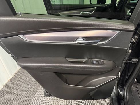 Used 2017 Cadillac XT5 Premium Luxury AWD/4WD image 13