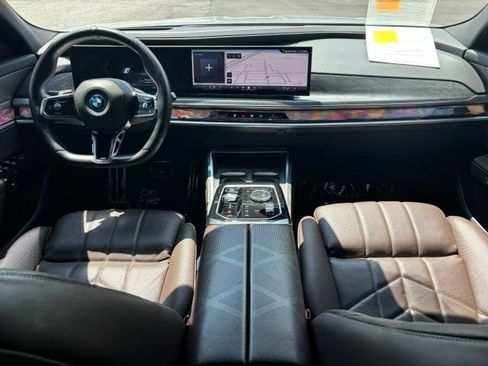 Certified 2024 BMW i7 xDrive60 AWD/4WD image 20