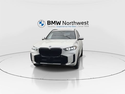 New 2026 BMW X5 xDrive40i w/ M Sport Package AWD/4WD image 8