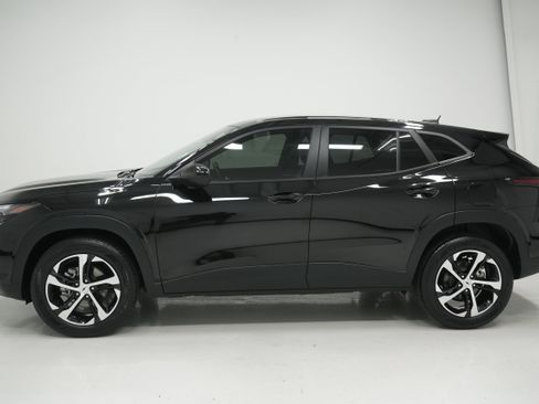 Used 2024 Chevrolet Trax RS w/ Driver Confidence Package FWD image 7