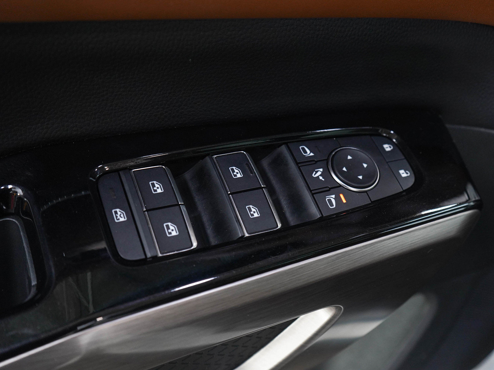 Used 2024 Nissan Pathfinder Platinum AWD/4WD image 21