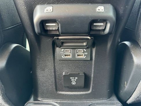 Used 2020 Jeep Wrangler Unlimited Sahara AWD/4WD image 21