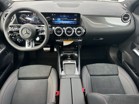 New 2026 Mercedes-Benz GLA 35 AMG 4MATIC image 13