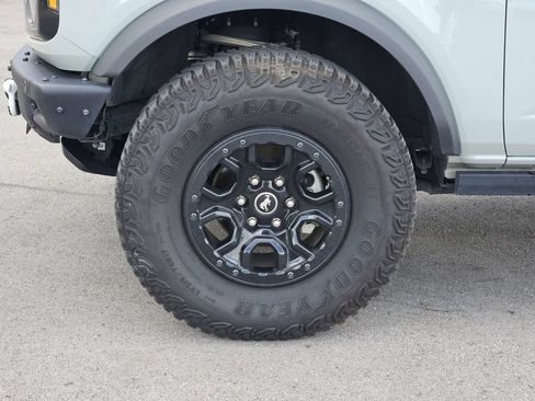 Used 2024 Ford Bronco Wildtrak AWD/4WD image 8