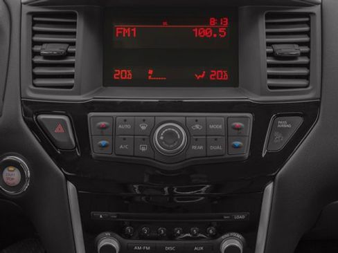 Used 2014 Nissan Pathfinder S image 12