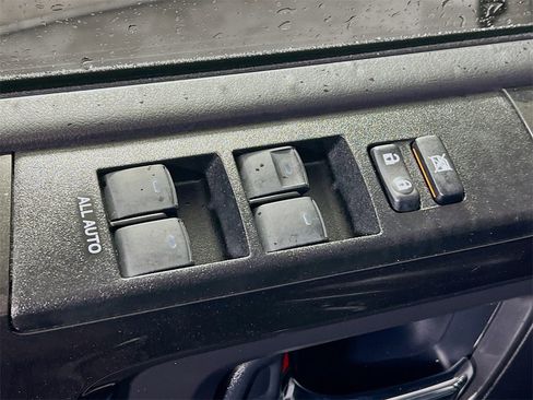 Certified 2024 Toyota 4Runner TRD Off-Road Premium image 17