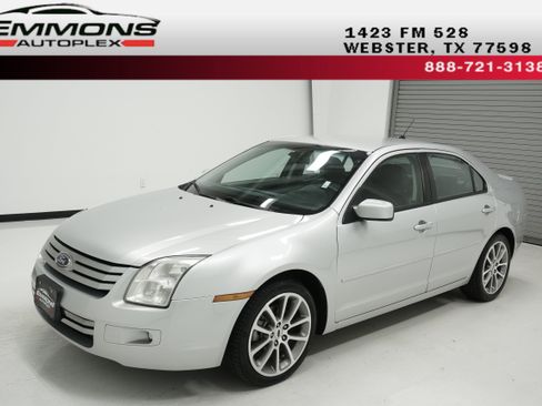 Used 2009 Ford Fusion SE FWD image 1