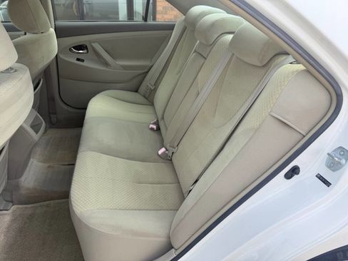 Used 2007 Toyota Camry LE FWD image 19