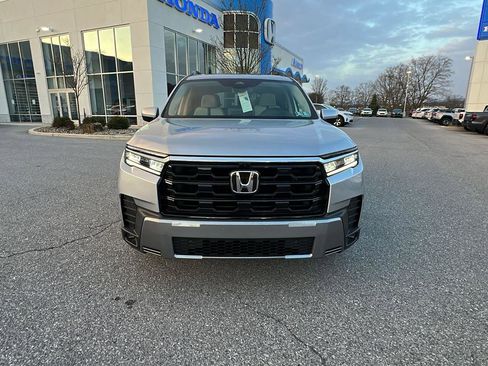 New 2026 Honda Pilot Touring image 9