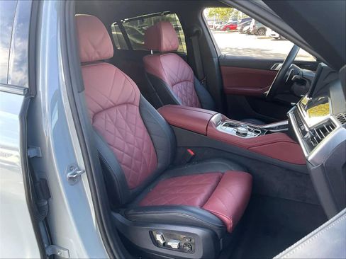 Used 2025 BMW X6 xDrive40i w/ Executive Package image 10