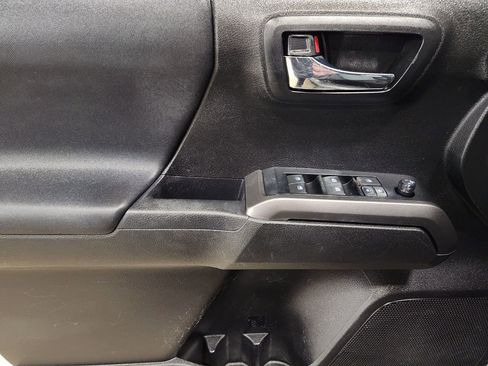 Used 2022 Toyota Tacoma TRD Sport image 43