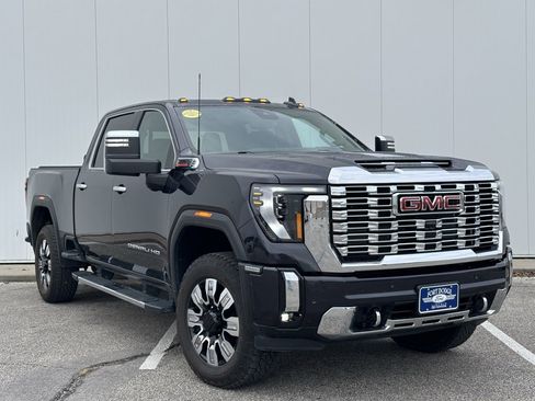 Used 2025 GMC Sierra 2500 Denali w/ Denali Reserve Package image 6