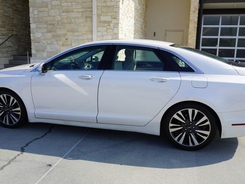 Used 2017 Lincoln MKZ Reserve w/ Technology Package FWD image 6