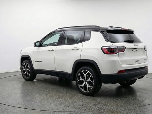 Used 2025 Jeep Compass Limited image 6