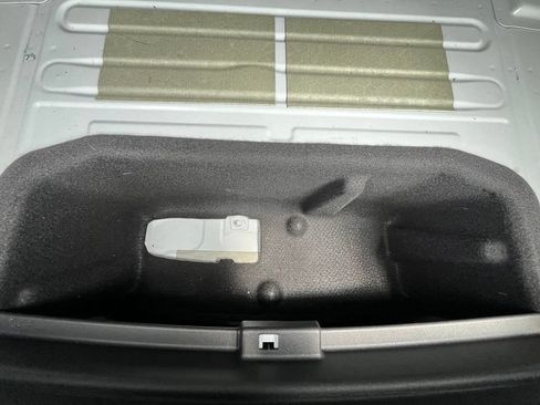 Certified 2023 Volkswagen ID.4 Pro AWD/4WD image 28