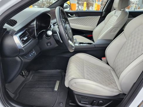 Used 2025 Genesis G70 3.3T Advanced w/ Sport Prestige Package image 19